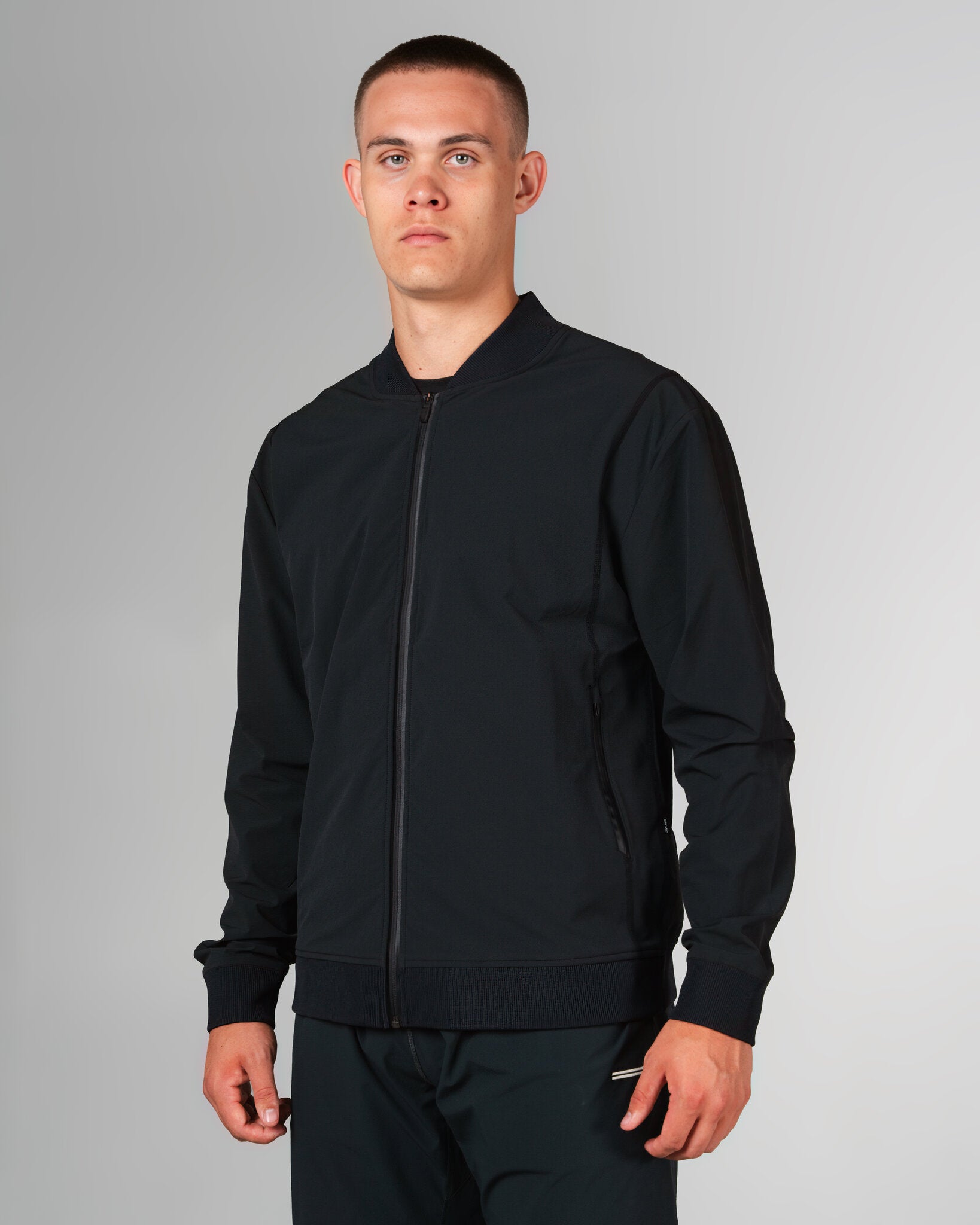 THNDHRT COLLECTION TRAINING APPAREL - TRACK JACKET (BLACK)