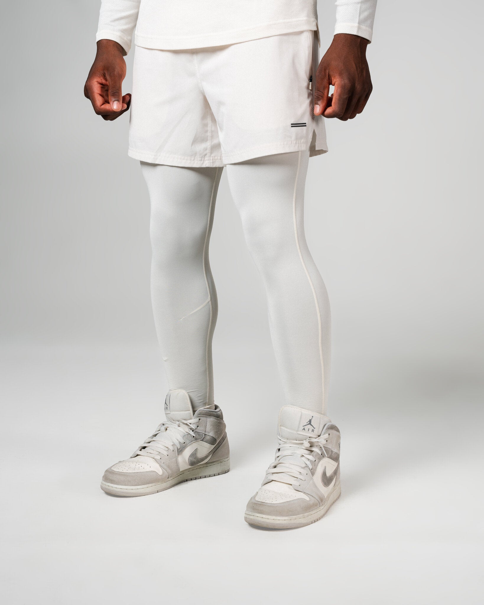 THNDHRT COLLECTION TRAINING APPAREL - PERFORMANCE TIGHTS (WHITE)
