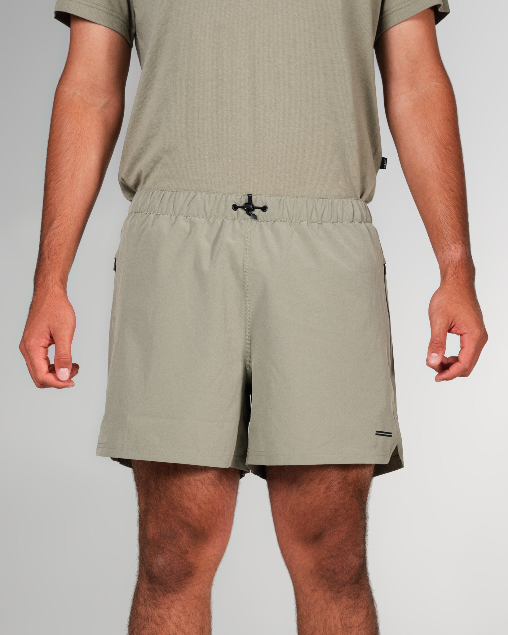 THNDHRT COLLECTION TRAINING APPAREL - PERFORMANCE SHORTS (GRAY)