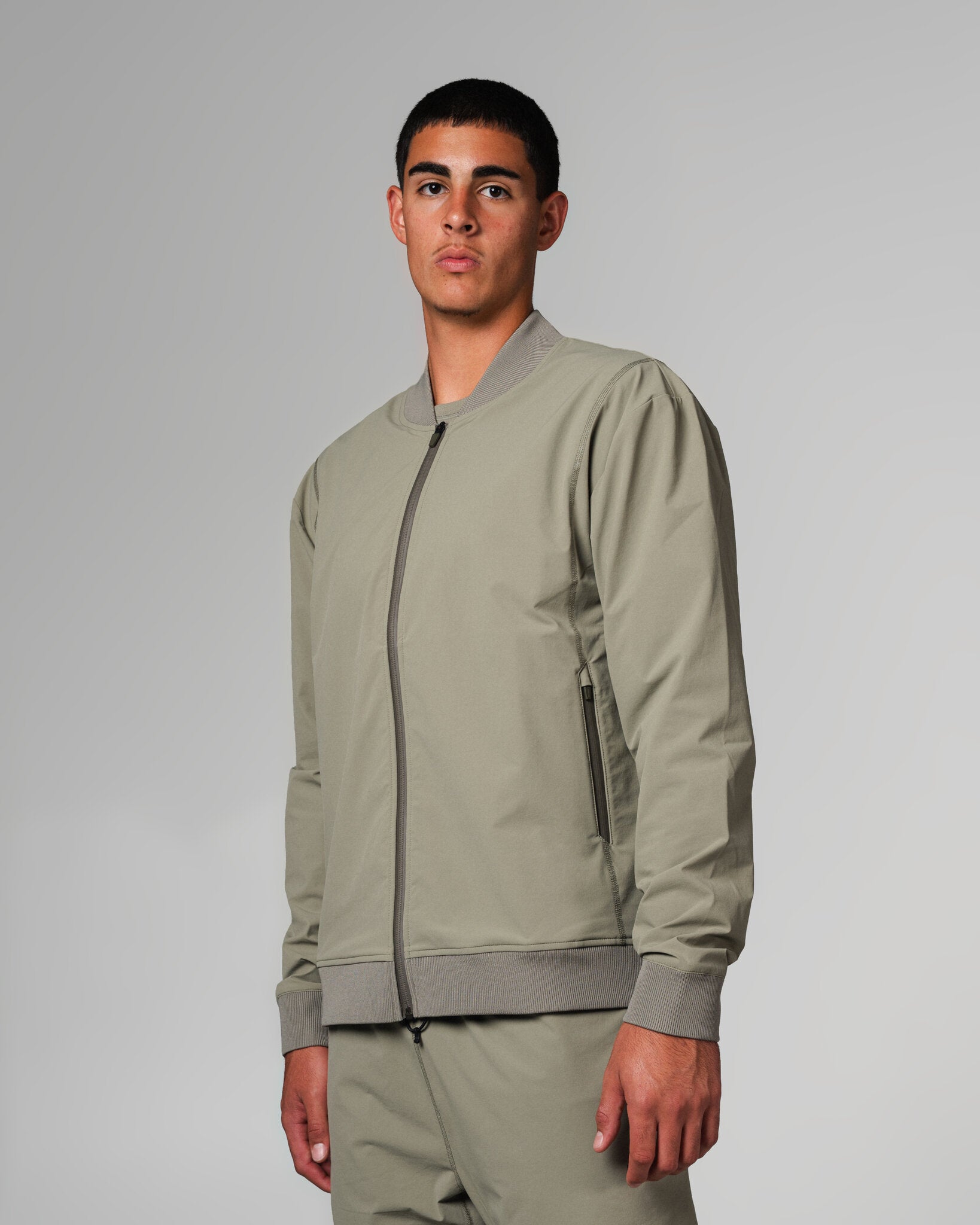 THNDHRT COLLECTION TRAINING APPAREL - TRACK JACKET (GRAY)