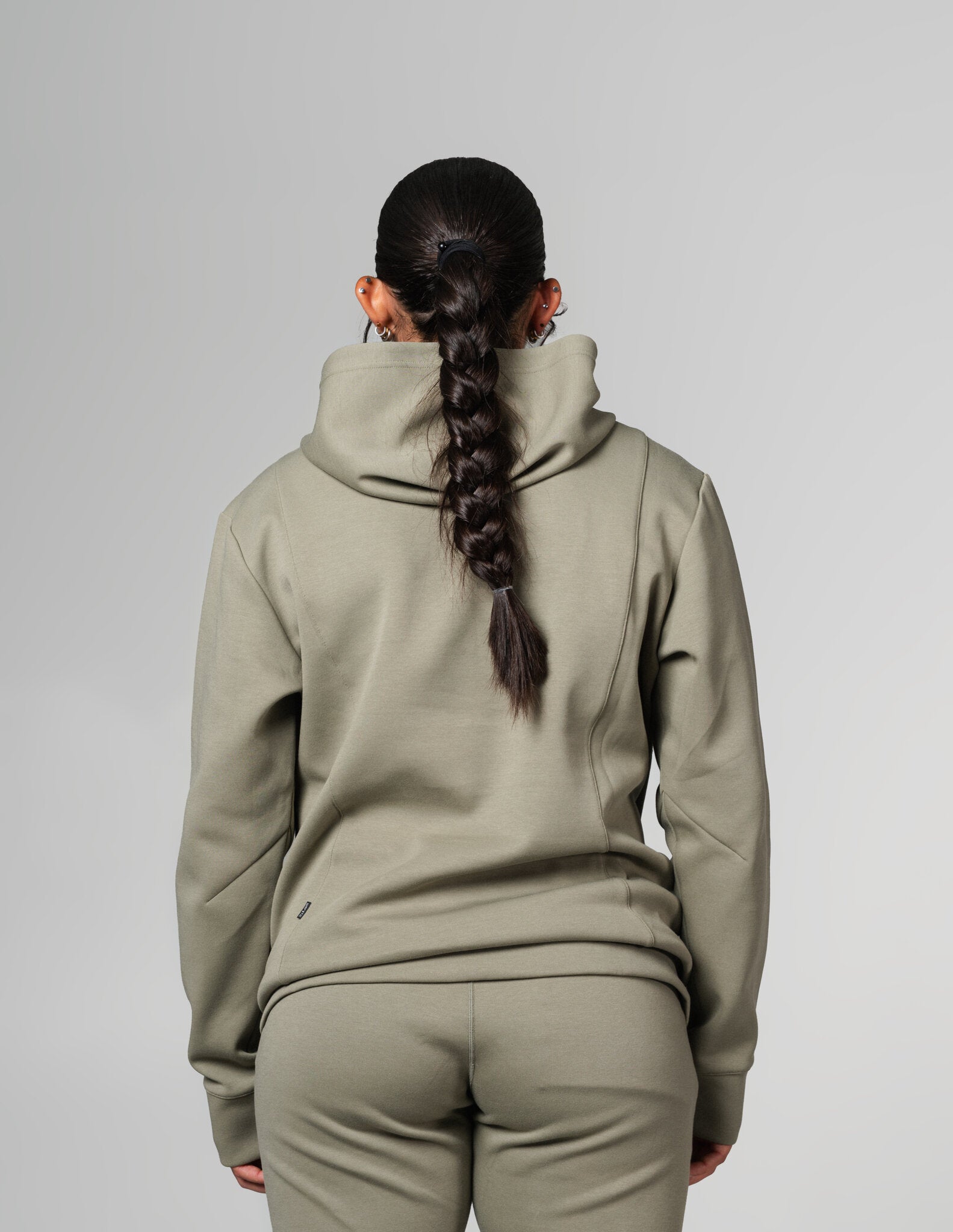 THNDHRT COLLECTION TRAINING APPAREL - HEAVYWEIGHT HOODIE (GRAY)