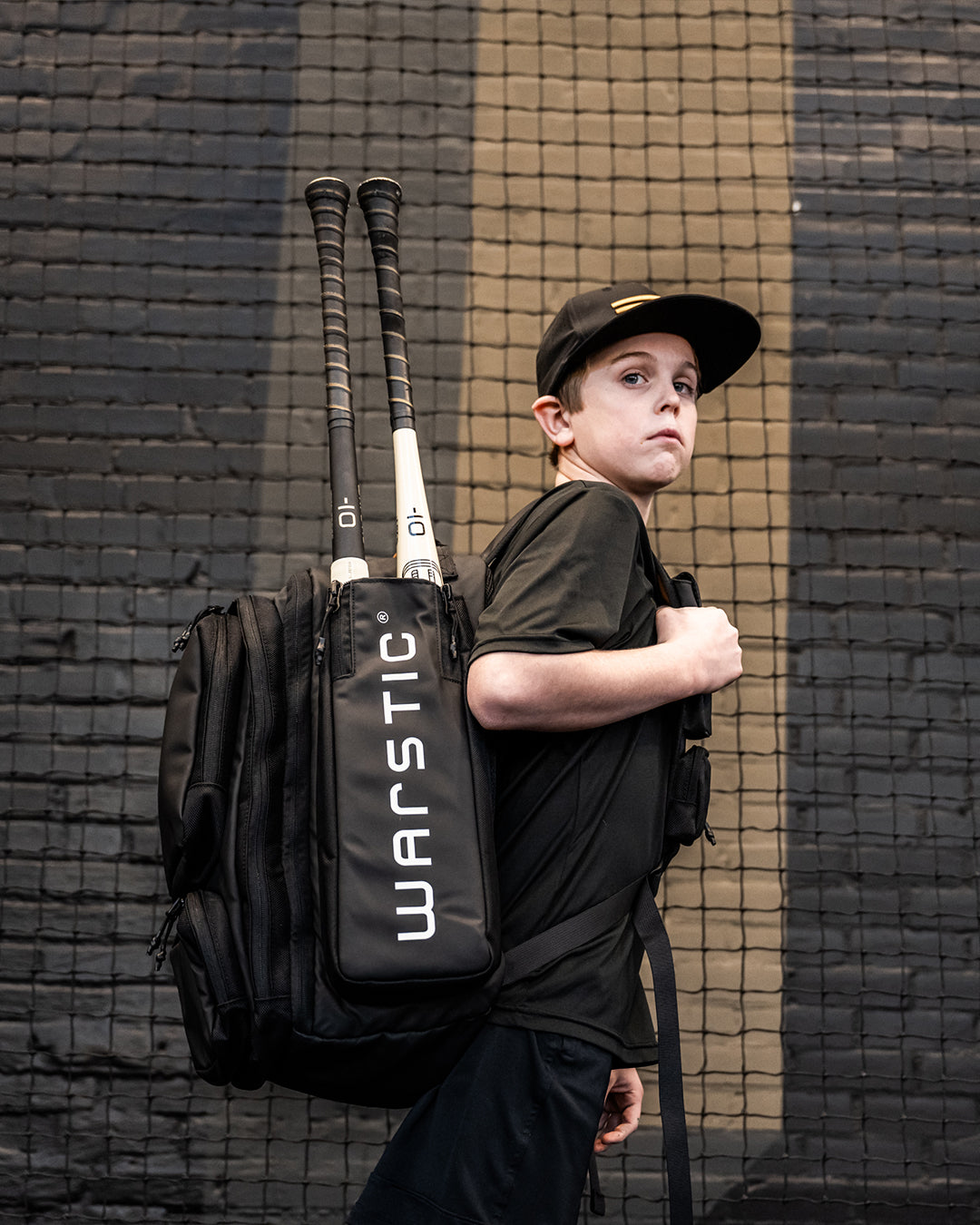 WARRIOR’S SLING BAT PACK (BLACK)
