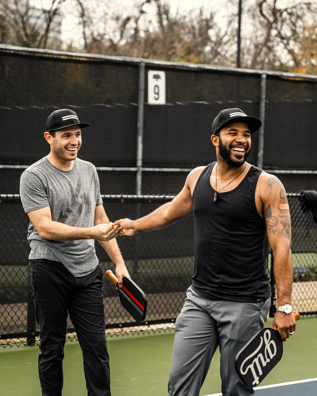 WSPB4 PRO ELONGATED SHAPE | COMPOSITE SURFACE PICKLEBALL PADDLE