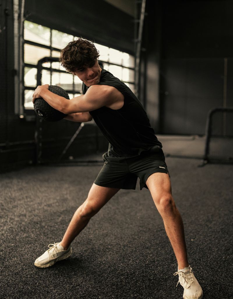 THNDHRT COLLECTION TRAINING APPAREL - PERFORMANCE TANK (BLACK)