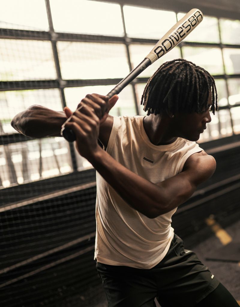 THNDHRT COLLECTION TRAINING APPAREL - PERFORMANCE TANK (BONE)