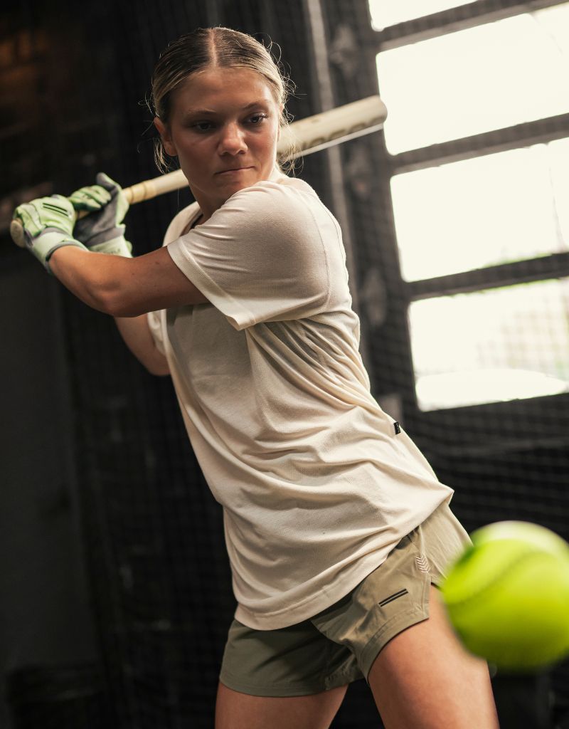 THNDHRT COLLECTION TRAINING APPAREL - SHORT SLEEVE TEE (BONE)