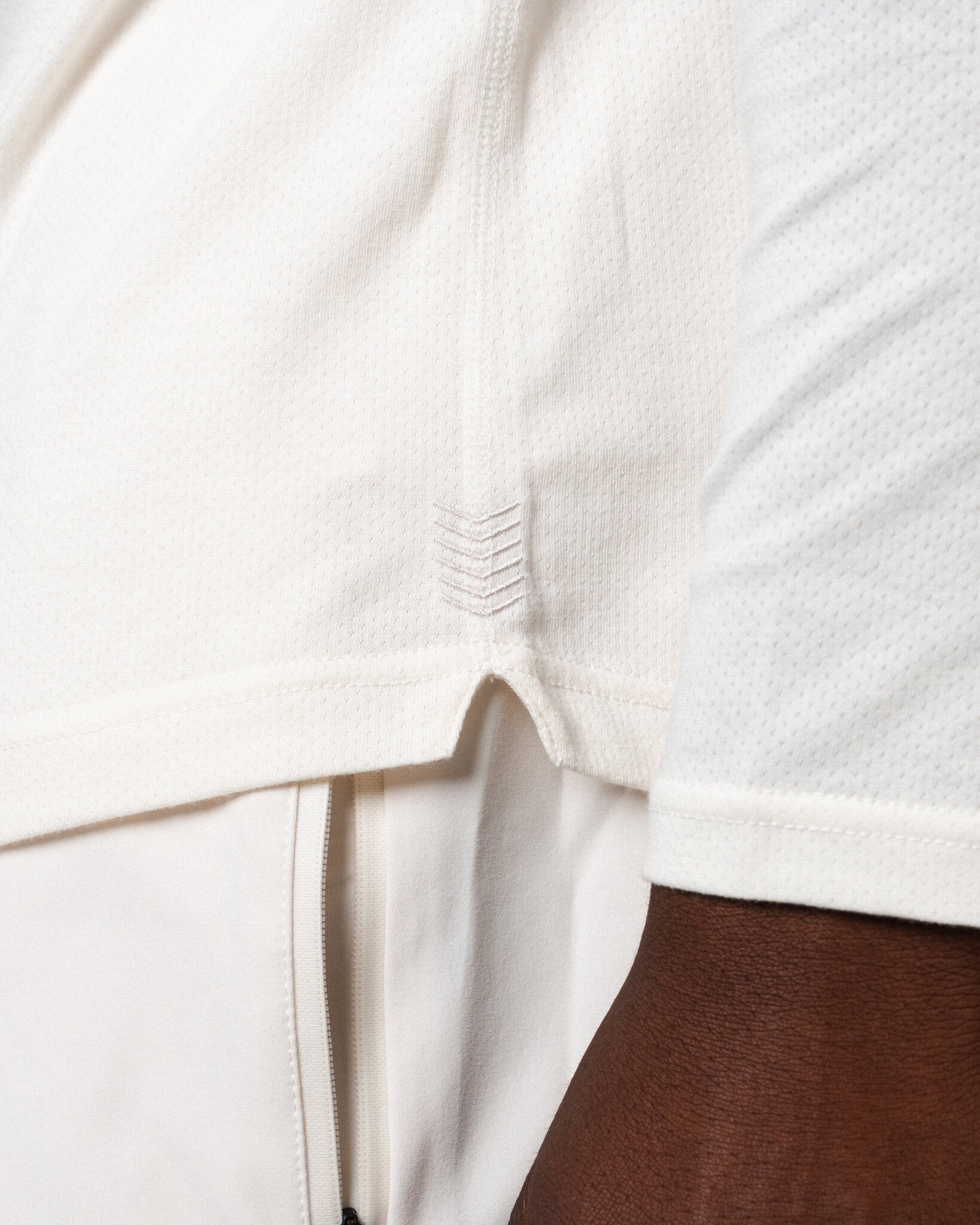 THNDHRT COLLECTION TRAINING APPAREL - HOODED LONG SLEEVE (BONE)