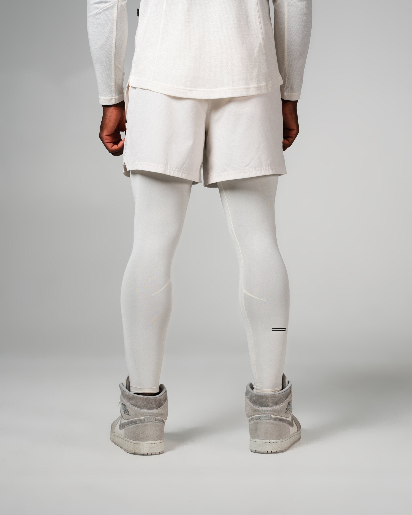 THNDHRT COLLECTION TRAINING APPAREL - PERFORMANCE TIGHTS (WHITE)