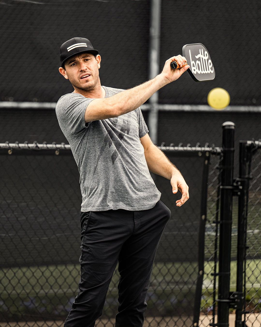 WSPB4 PRO ELONGATED SHAPE | COMPOSITE SURFACE PICKLEBALL PADDLE - LTD ED SCARLET BATTLE