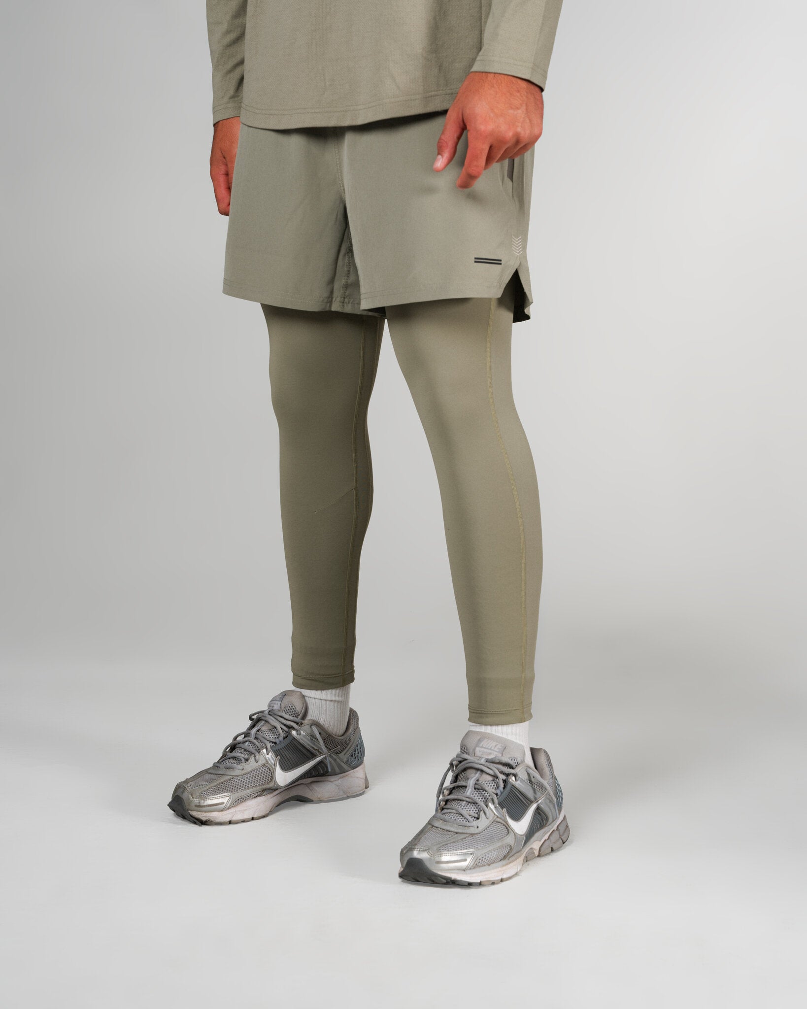 THNDHRT COLLECTION TRAINING APPAREL - PERFORMANCE TIGHTS (GRAY)