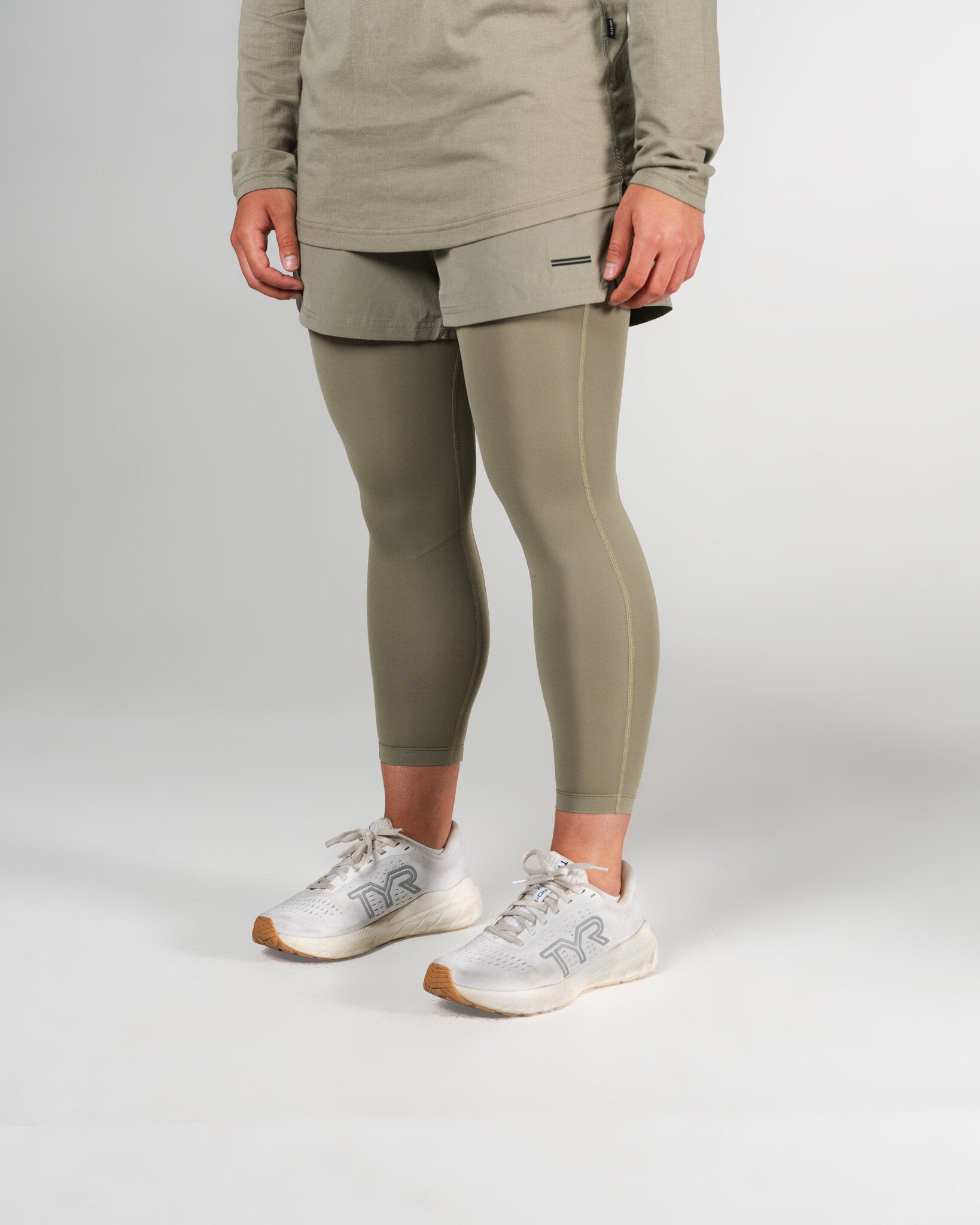 THNDHRT COLLECTION TRAINING APPAREL - PERFORMANCE TIGHTS (GRAY)