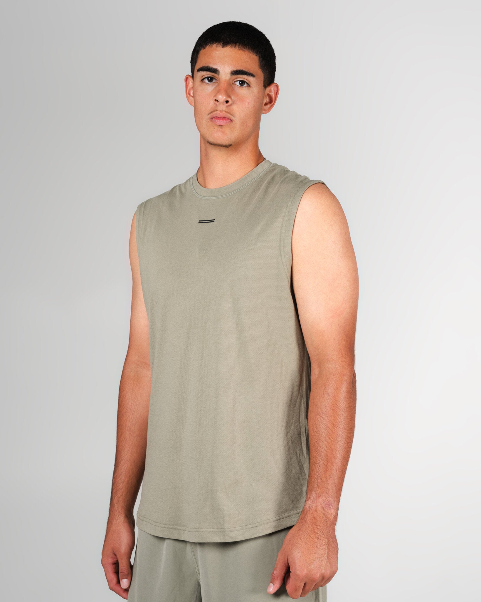 THNDHRT COLLECTION TRAINING APPAREL - PERFORMANCE TANK (GRAY)