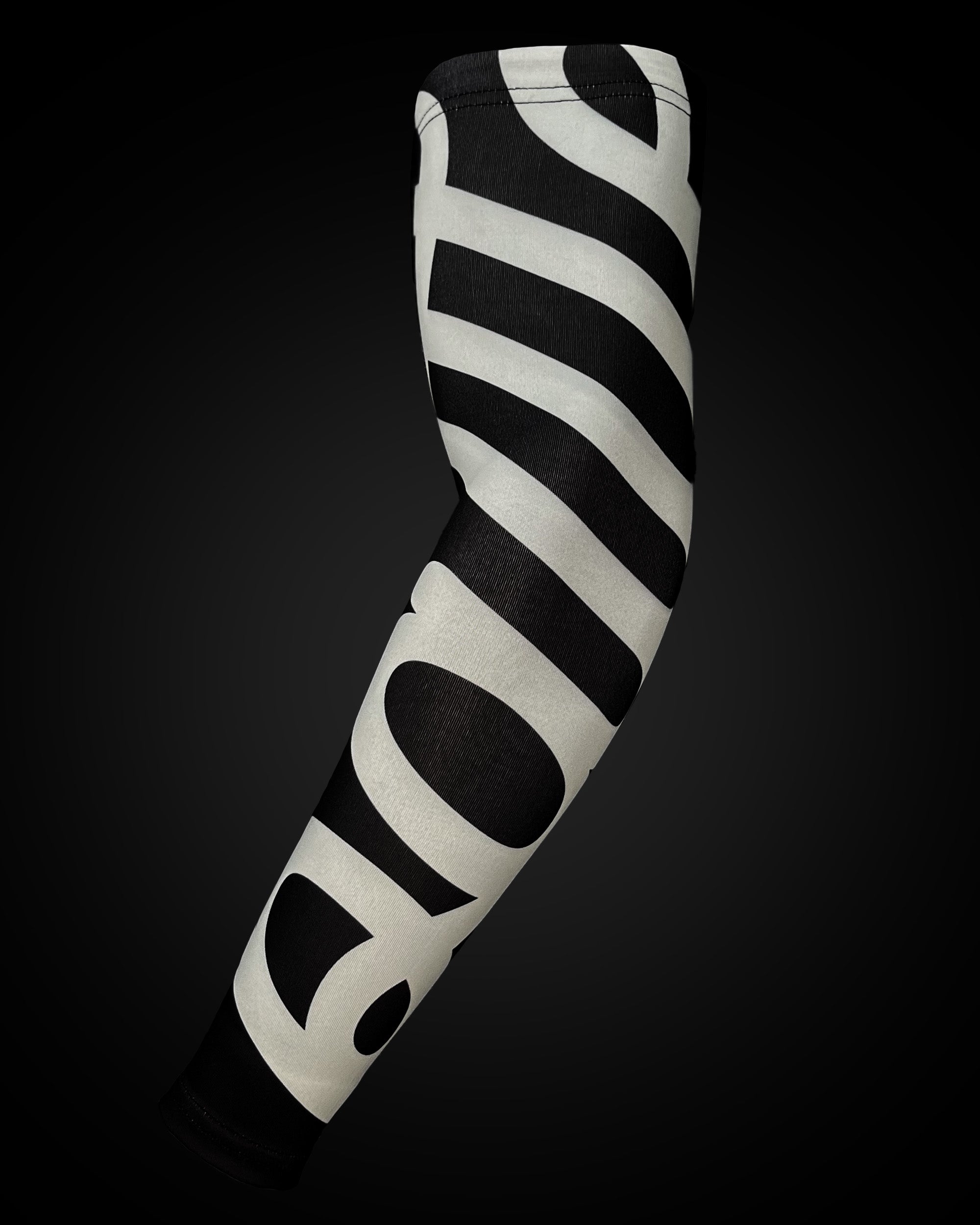 COMPRESSION SLEEVE - BATTLE (BLACK/WHITE)