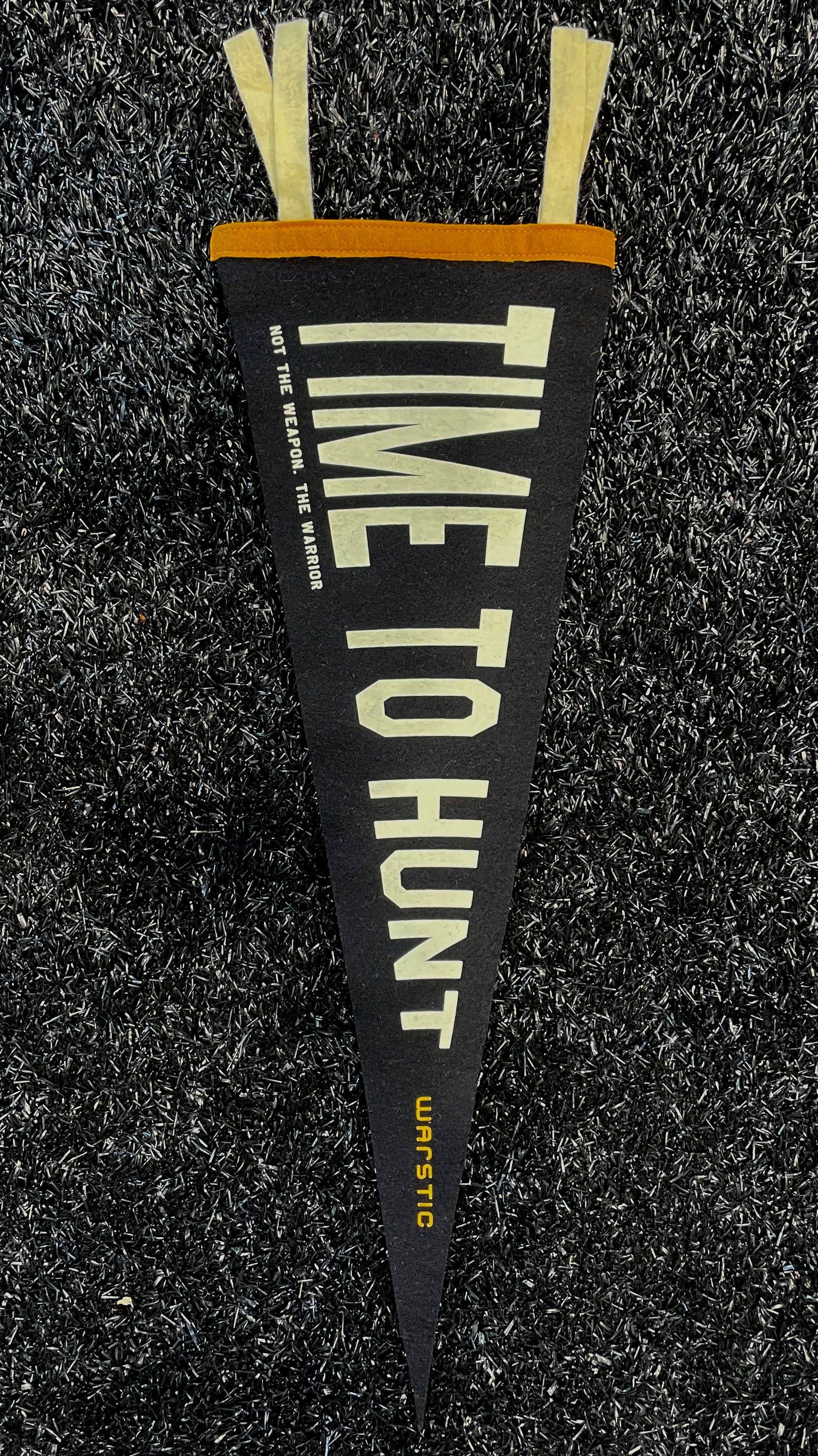 TIME TO HUNT PENNANT
